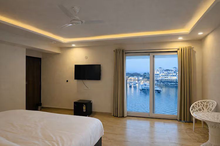 Moti Mahal Lakeview Pichola Premium Lake View with Balcony