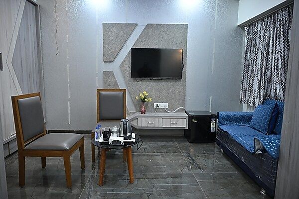 Hotel Shree Niwas Inn