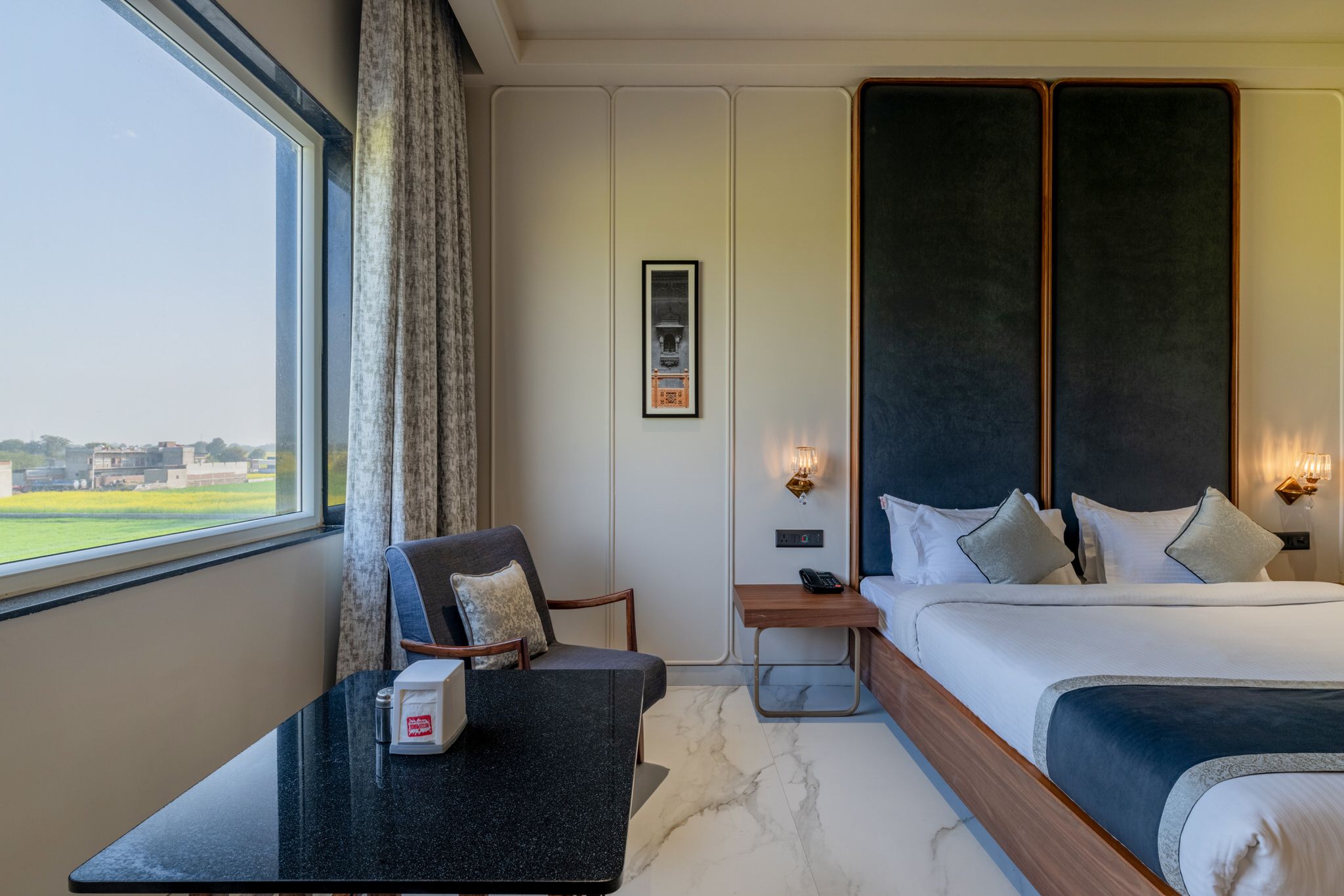 Hotel Highway Prince Neemrana Deluxe Room 4