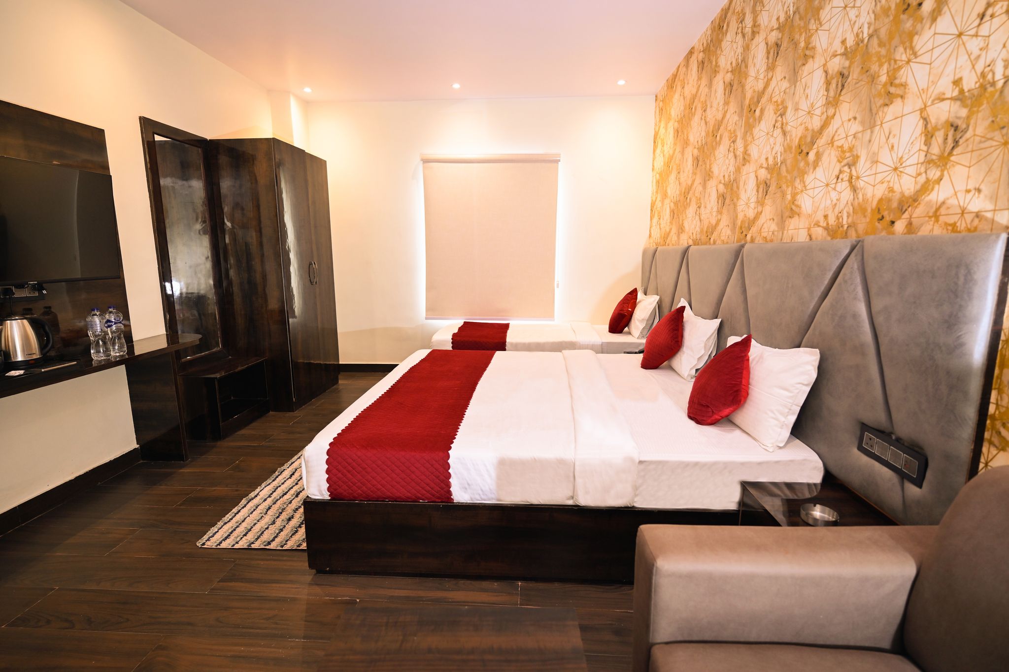 Madhuram Hotel Family Room 4