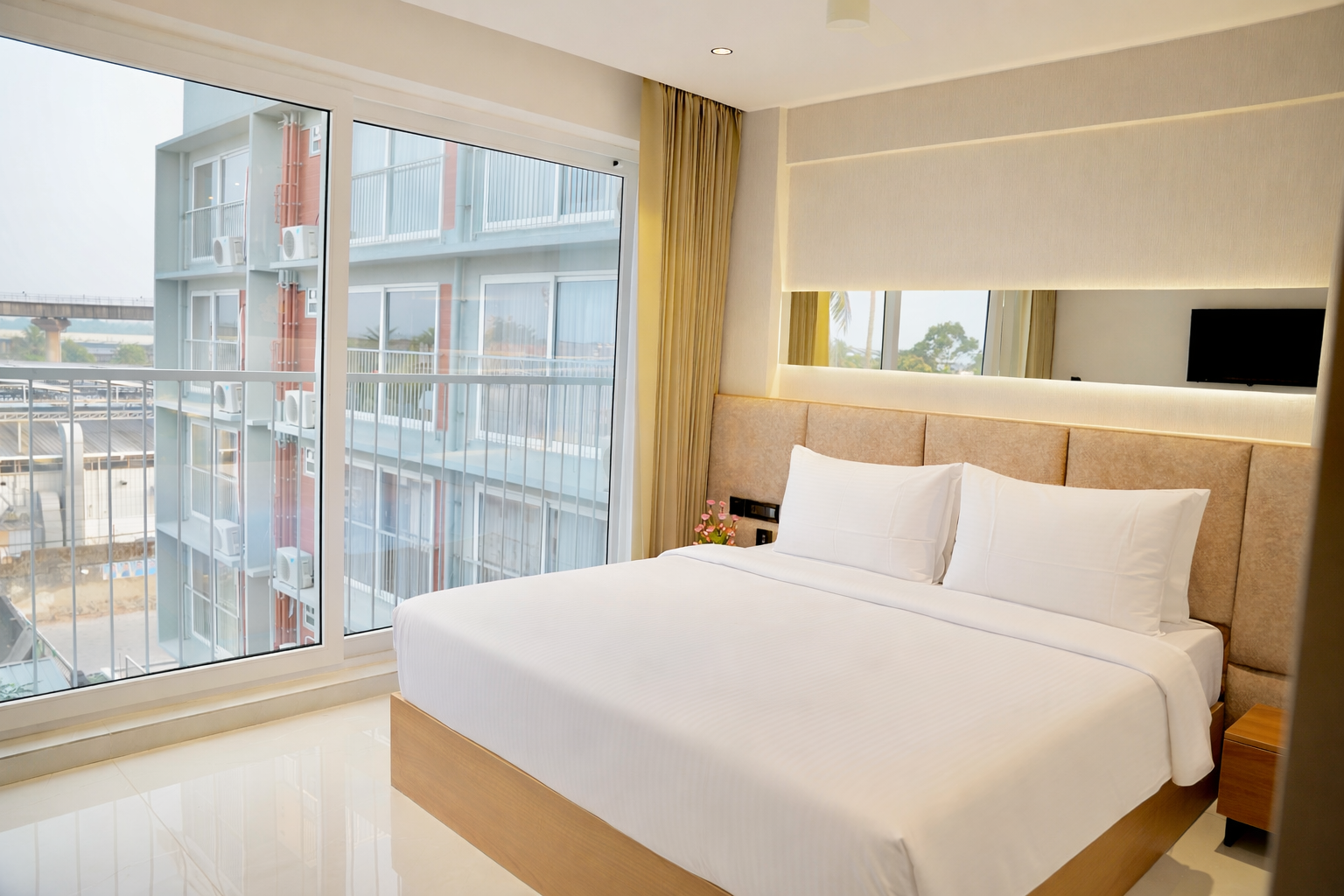 Hotel Hanata by addon Deluxe King Room 6