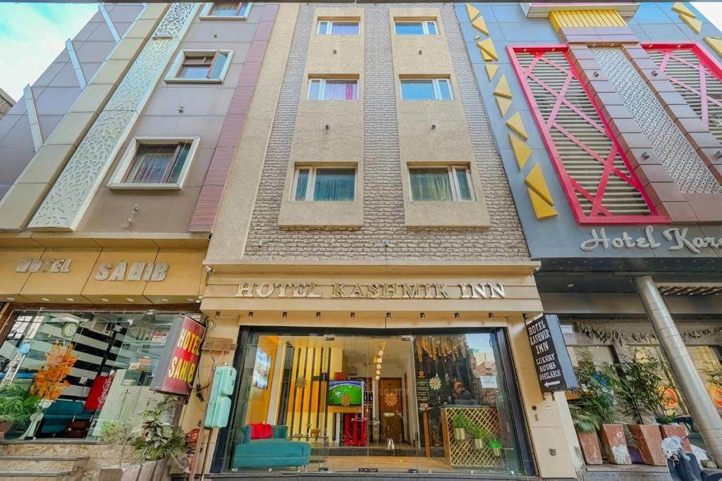 Hotel Kashmir Inn