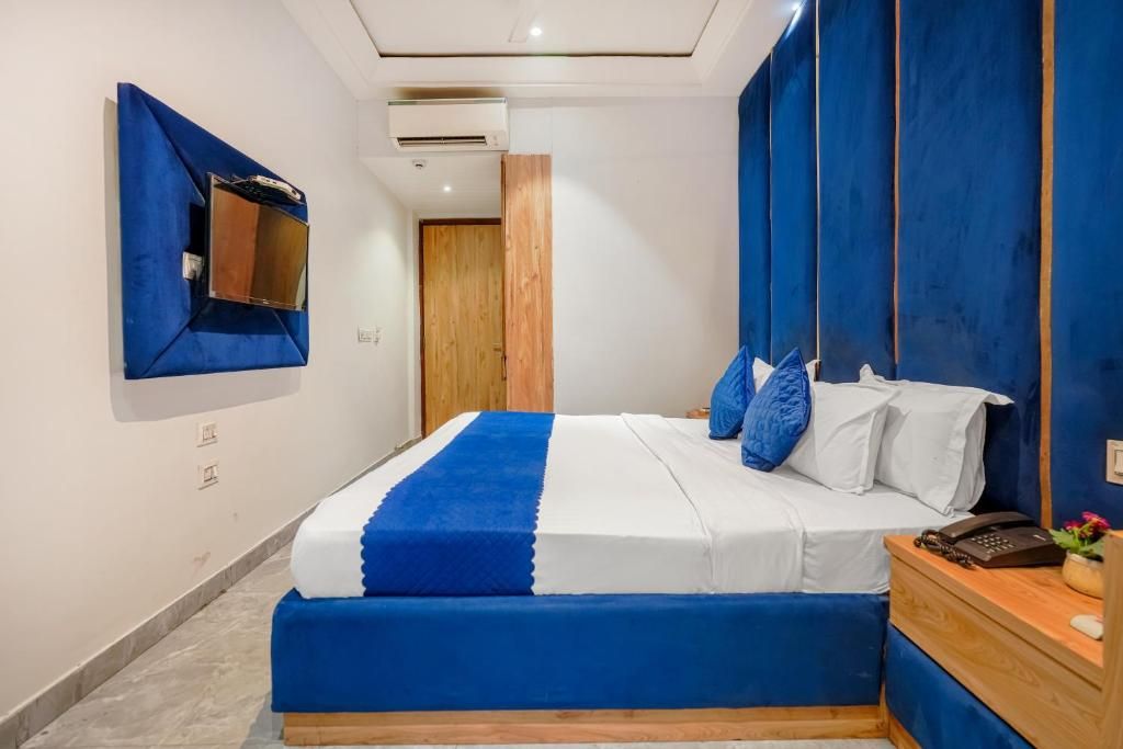 Hotel Kashmir Inn Deluxe Room 3