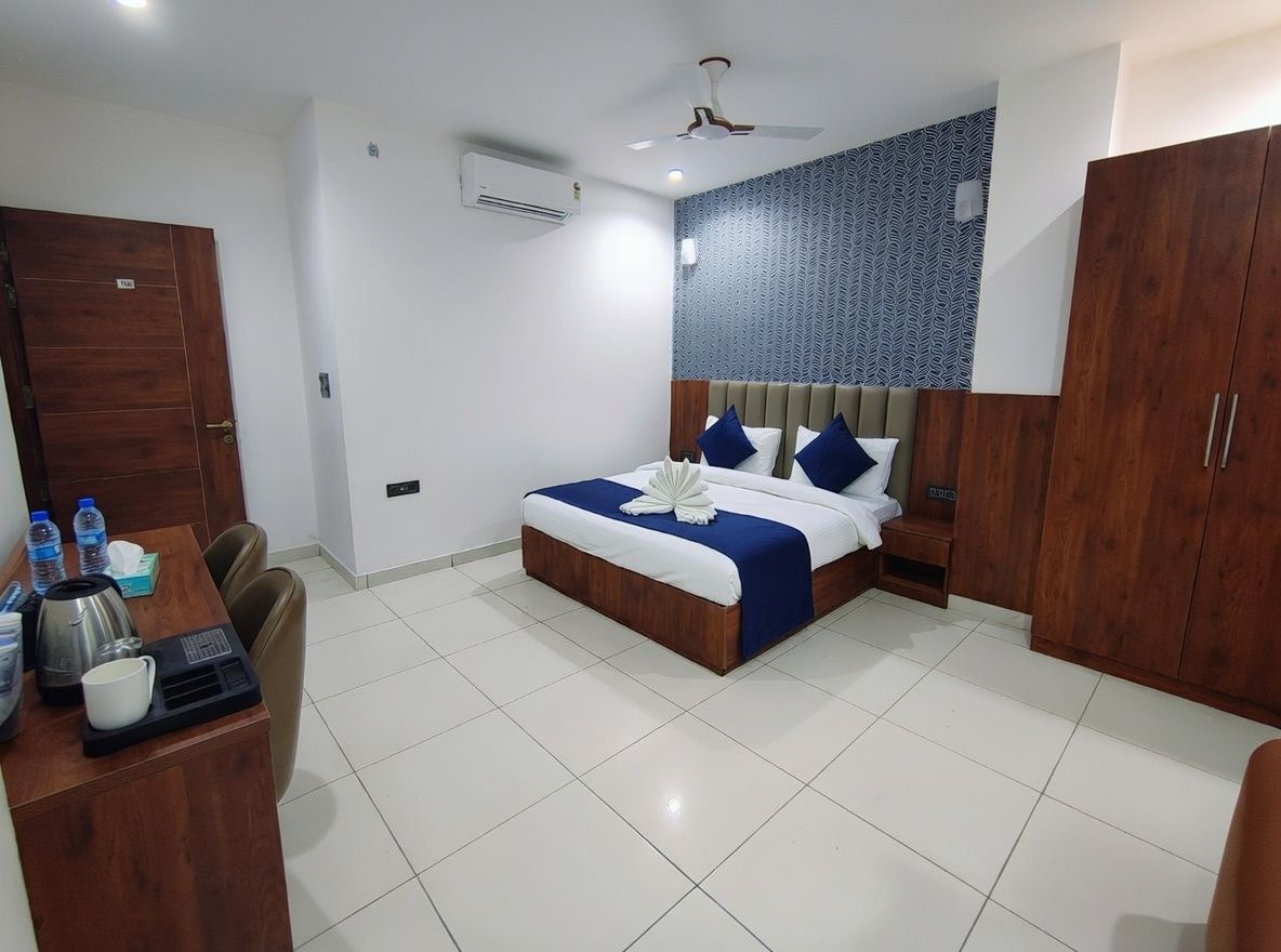 Culture Hotel Deluxe Room 5