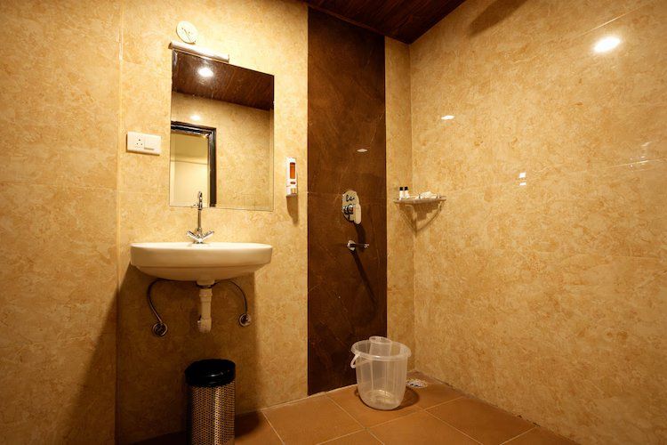 Super Deluxe Front View