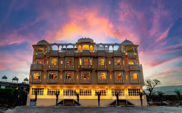 Shree Ji Mahal - Premium Boutique Hotel