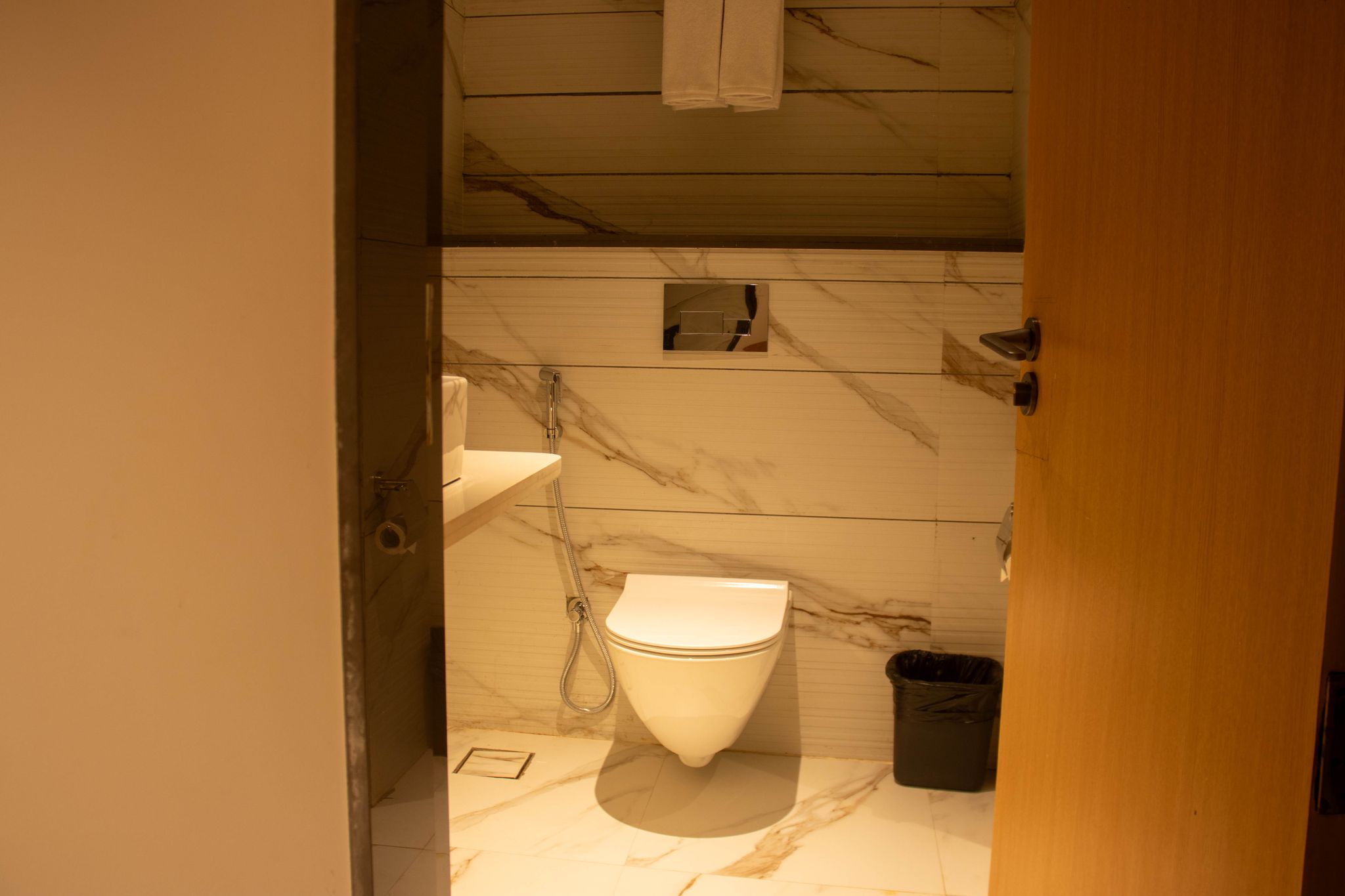 Magnus Lxia Premier, Kalyani Nagar Pune Premium King 5