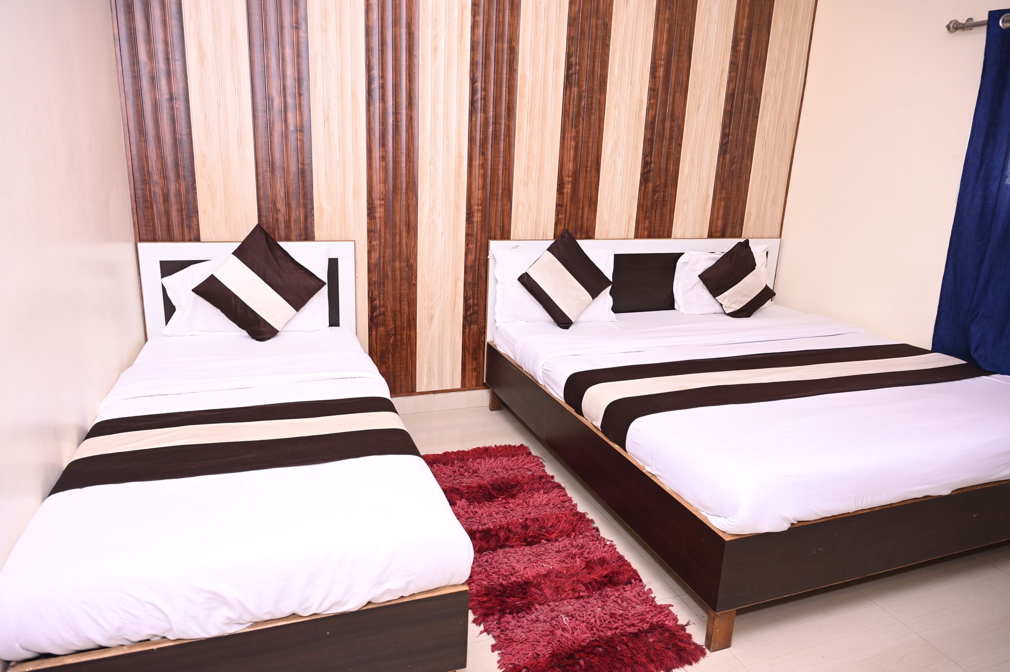Hotel Pavitri Near Kashi Vishwanath Temple Executive Triple Room 3