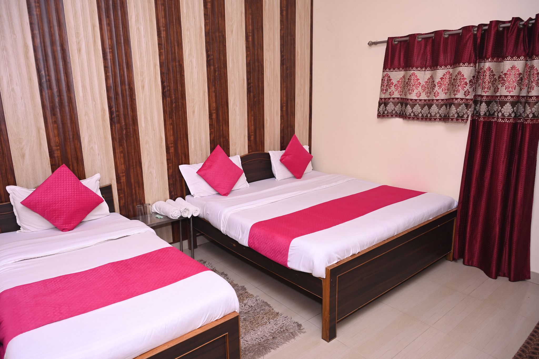 Hotel Pavitri Near Kashi Vishwanath Temple Executive Triple Room 7