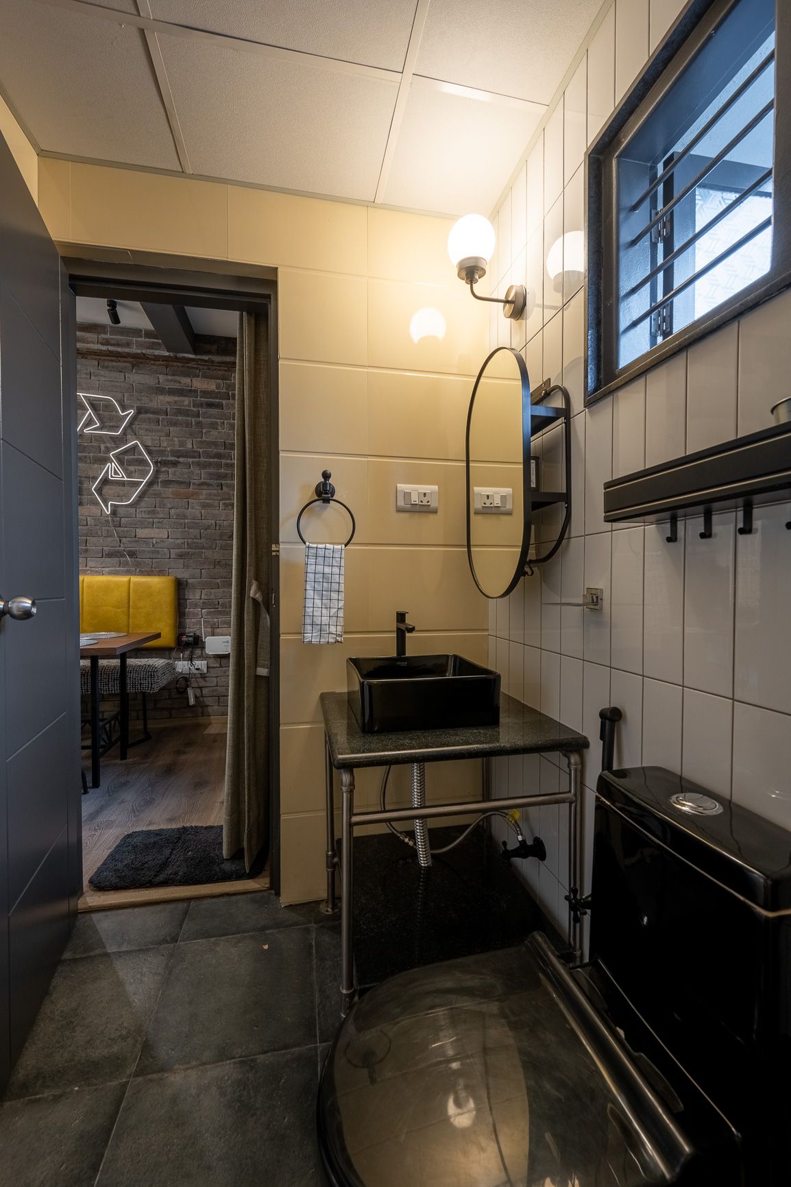 Hoodo Zoe - Magical Gothic Apartment W Balc