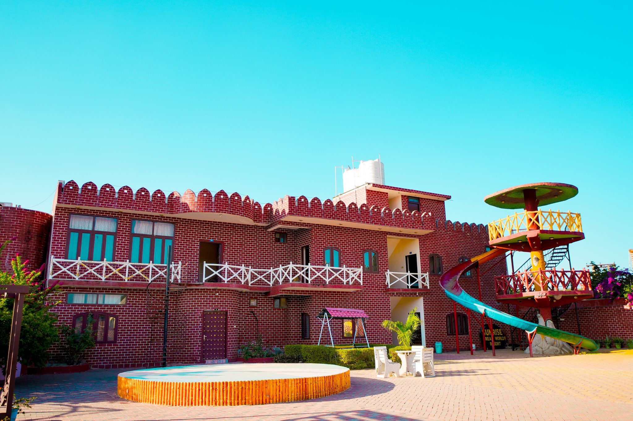 Sunrise Dreamworld Resort Vintage Room 2