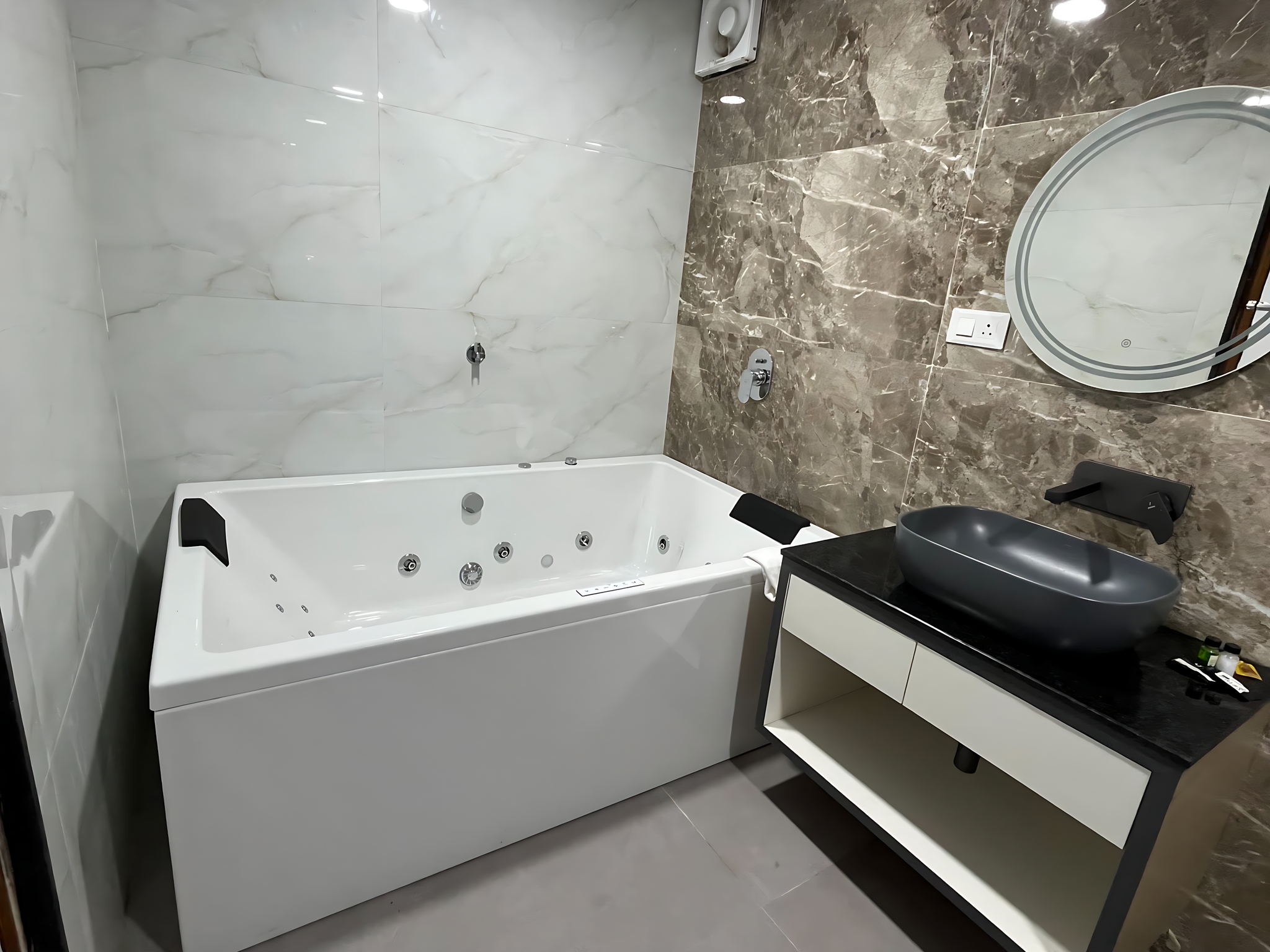 Premium Room With Jacuzzi