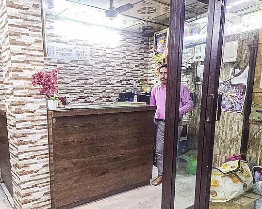 Hotel Geet Palace, Lucknow