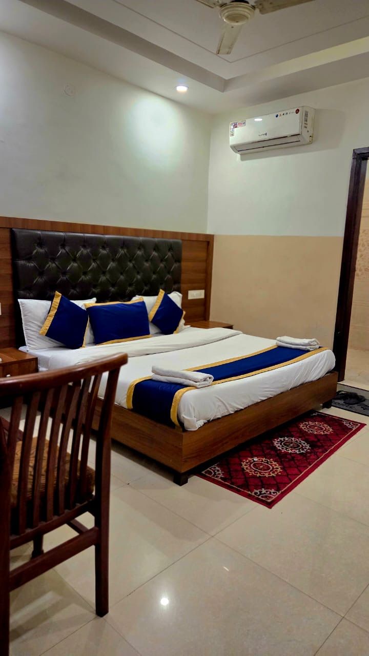 Hotel Royal Villa Deluxe Room 8