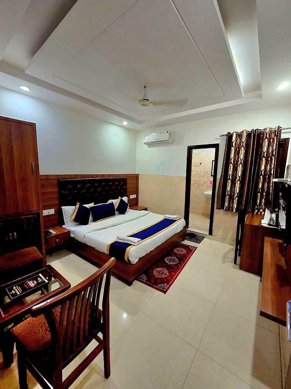 Hotel Royal Villa Deluxe Room 13