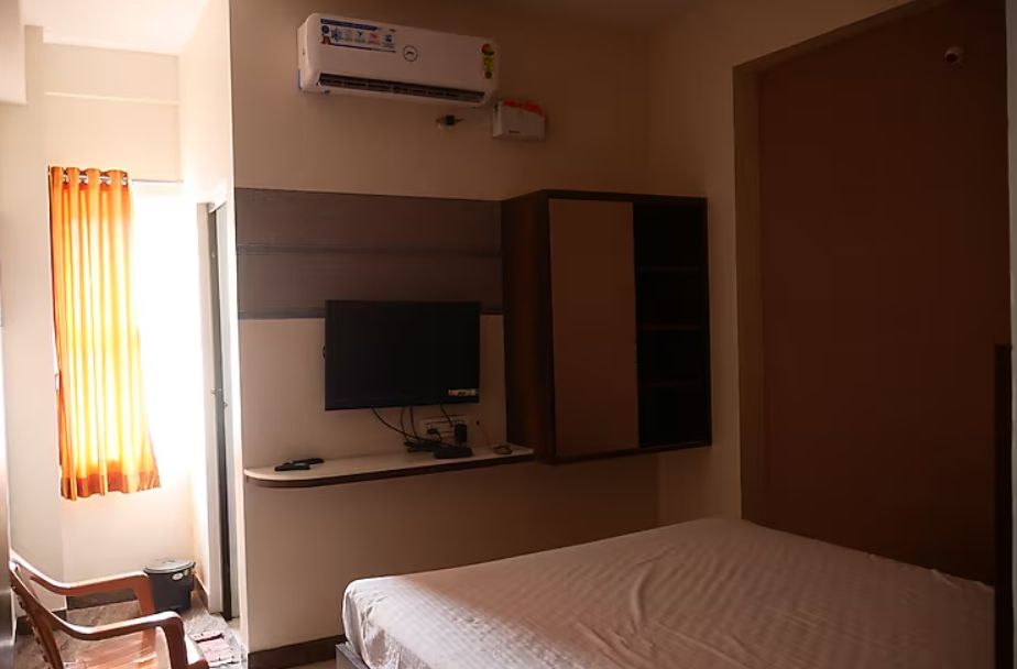 Sri Renga Inn Super Deluxe Room 3