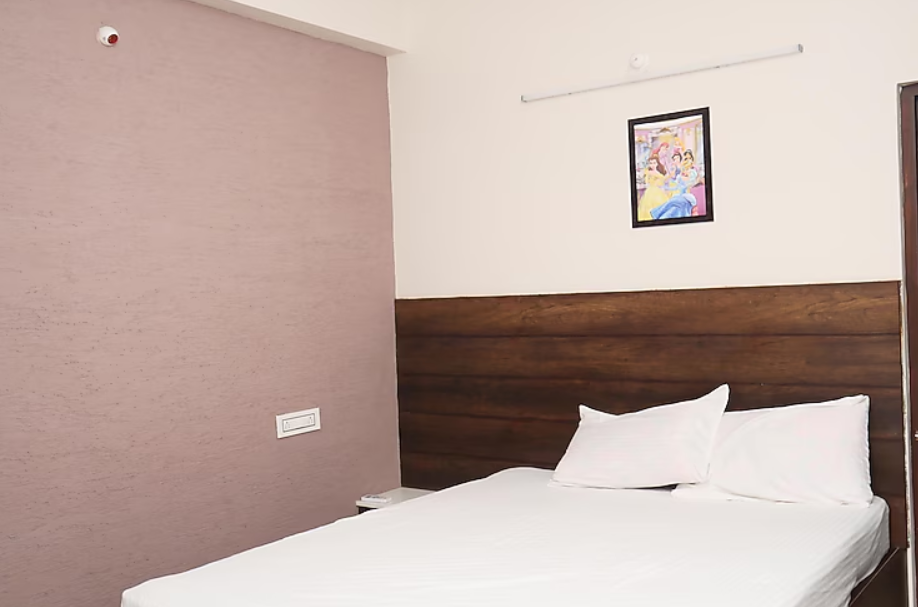 Sri Renga Inn Deluxe Room 5