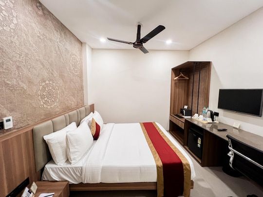 Anjushree Value Stay Standard Room With King Bed 4