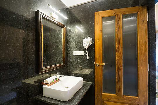 The Rising Haveli Deluxe City View 7