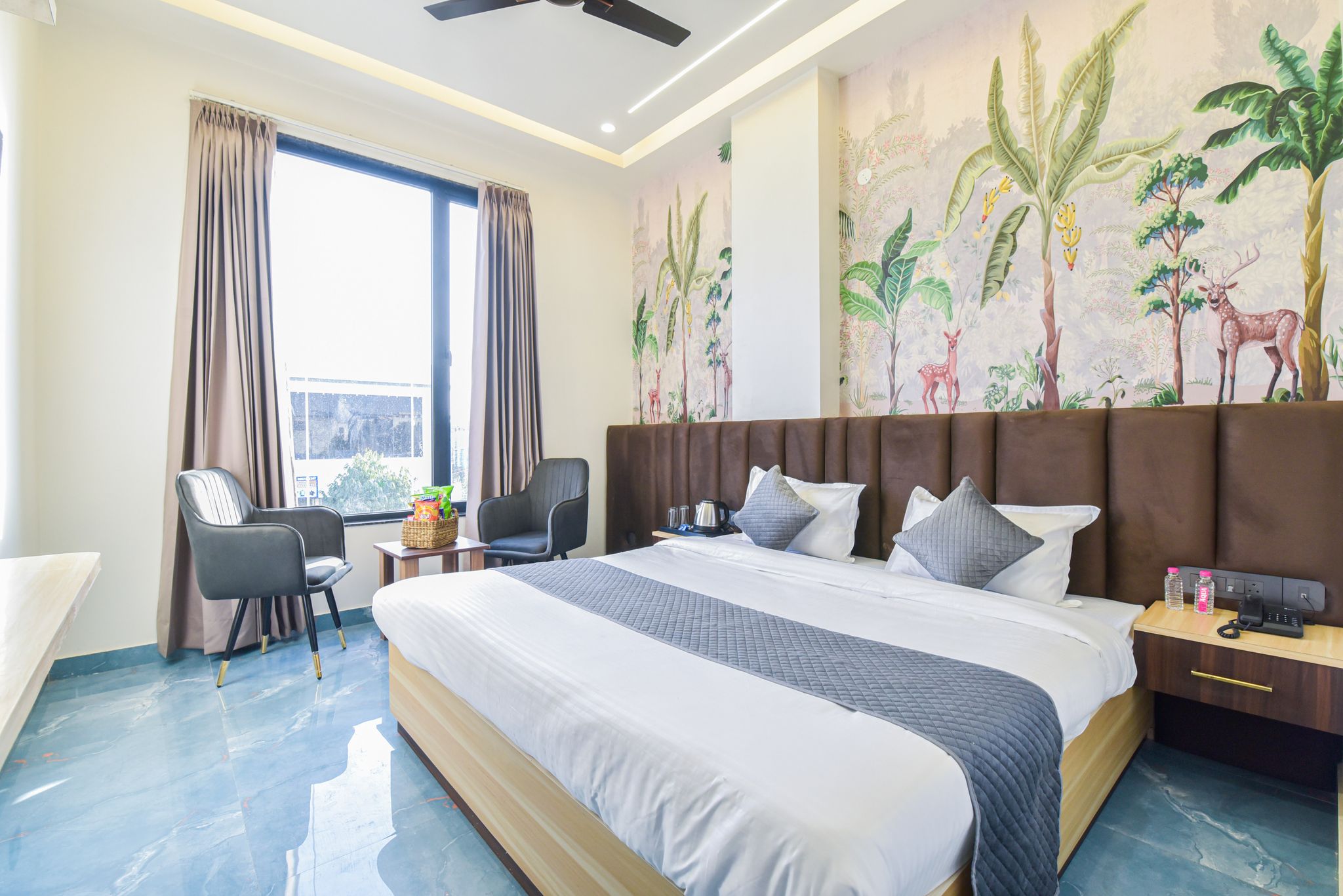 Hotel Starlink By The Nine Hotel Deluxe Room with City View 3