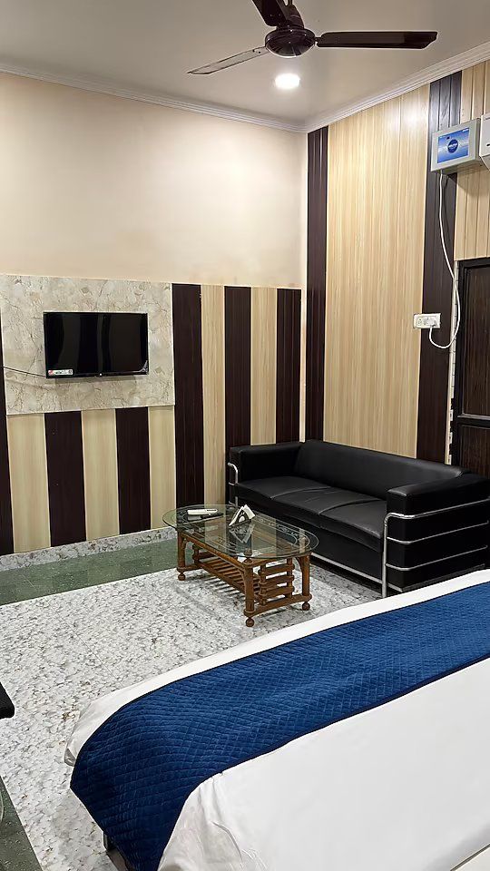 Hotel Indra Palace SUPER DELUXE ROOM 2