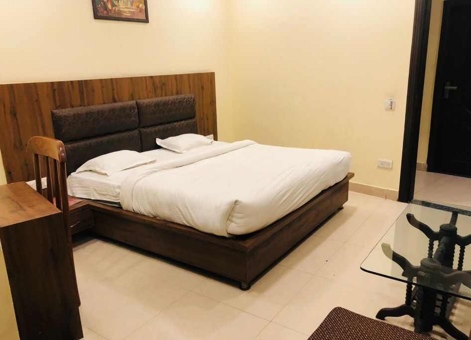 Hotel 50  Deluxe Room 3