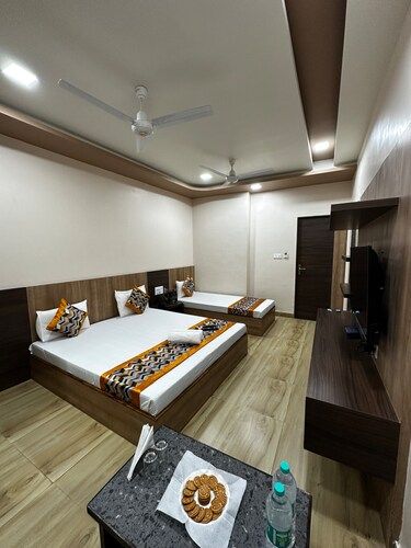 Royal Premium Triple Bedroom