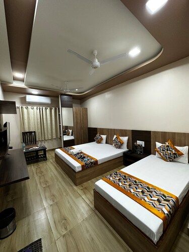 Royal Premium Triple Bedroom