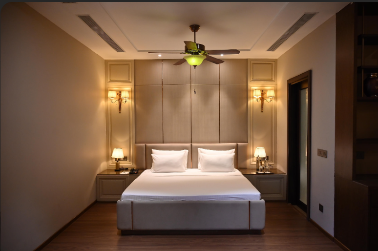 Clarks Inn Sri Ganganagar Deluxe King & Twin Room