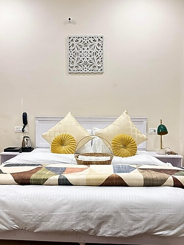 The Premium Hood Bir Billing Standard Room With private balcony 2