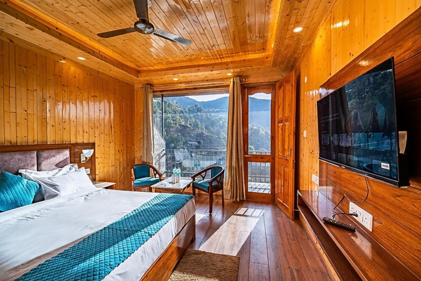 Vedikant Pine Tree Resort Luxury Room with Balcony and Valley View 2