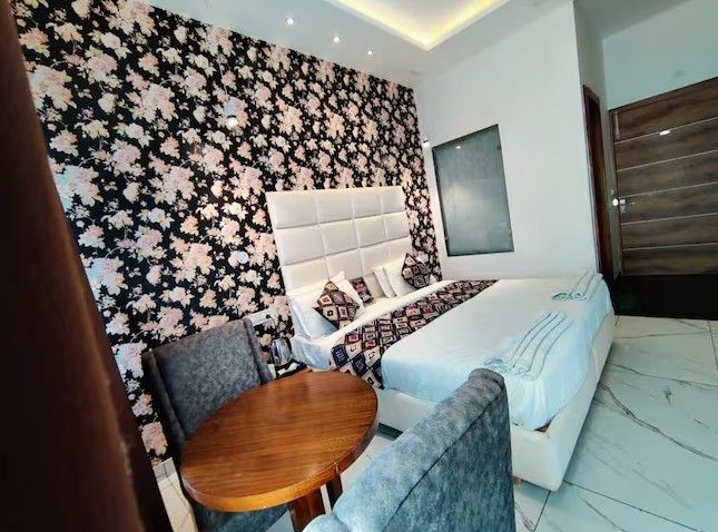 Ontario Deluxe room A.C with wifi