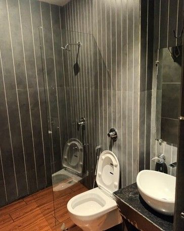 FAMILY ROOM WITH DOUBLE WASHROOM