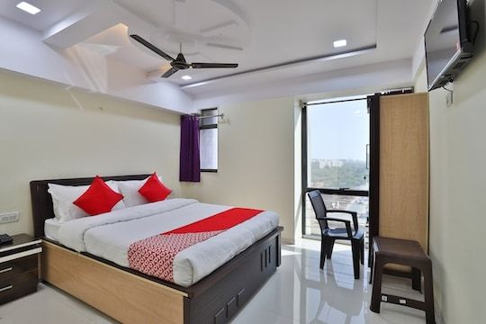 Hotel Vishwa, Ahmedabad Deluxe Non-AC Room 3