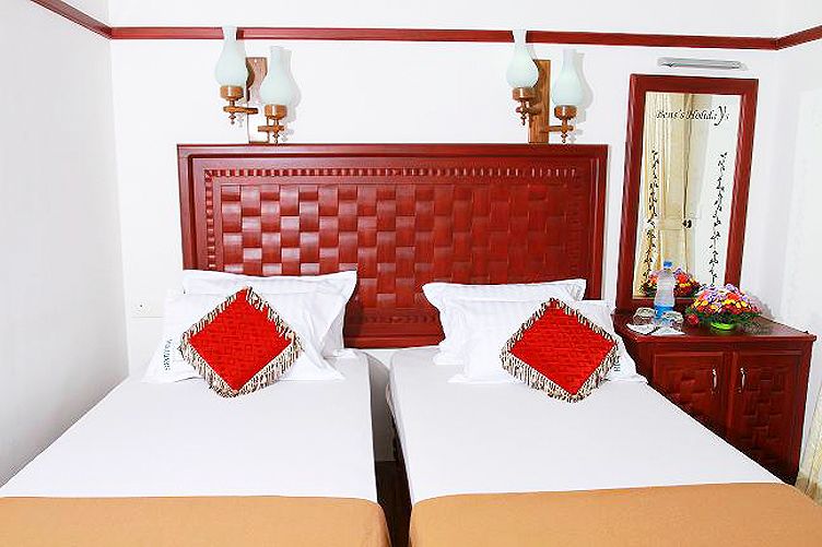 eco house boats Deluxe Room