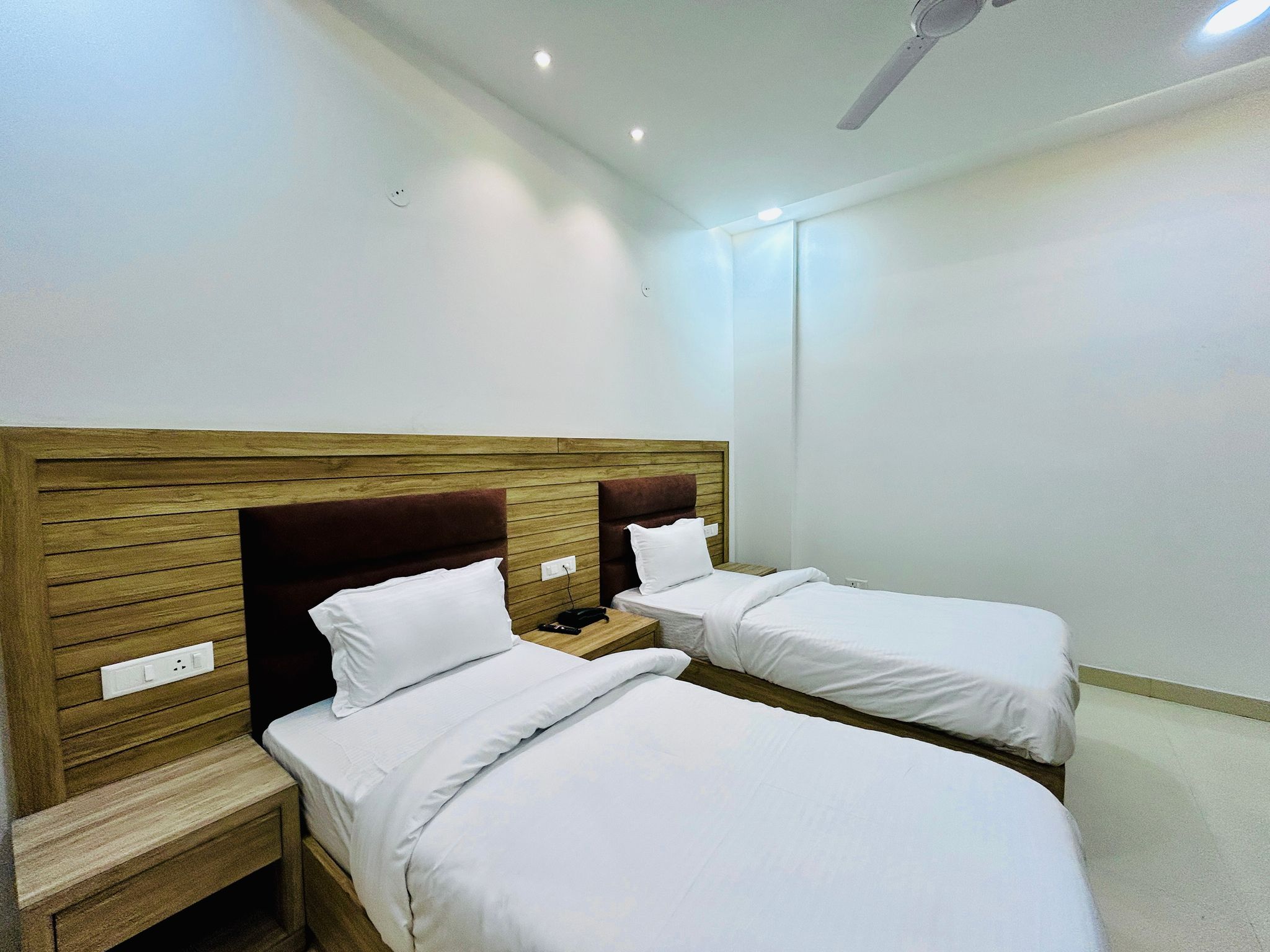 Hotel Silver Bricks Deluxe Twin Room 3