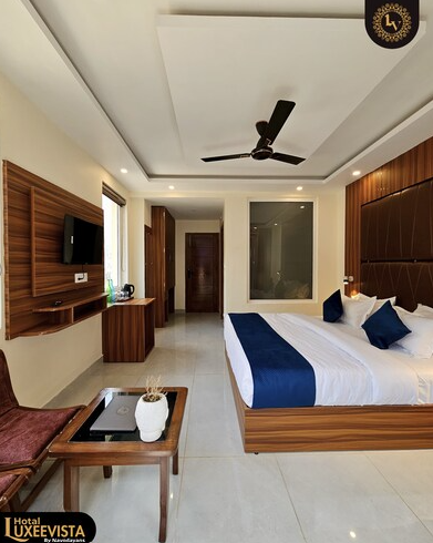 Hotel Luxeevista By Navodayans Deluxe Room Main Market View 7