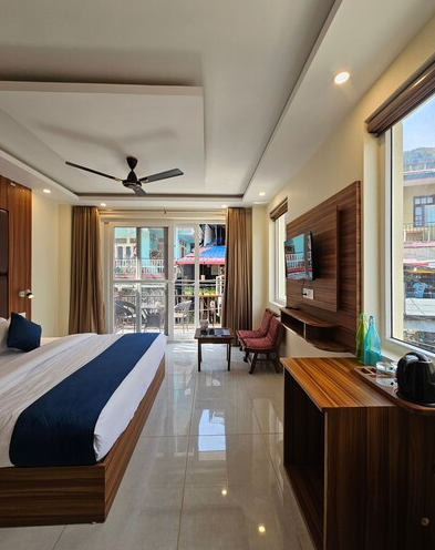 Hotel Luxeevista By Navodayans Deluxe Room Main Market View 3