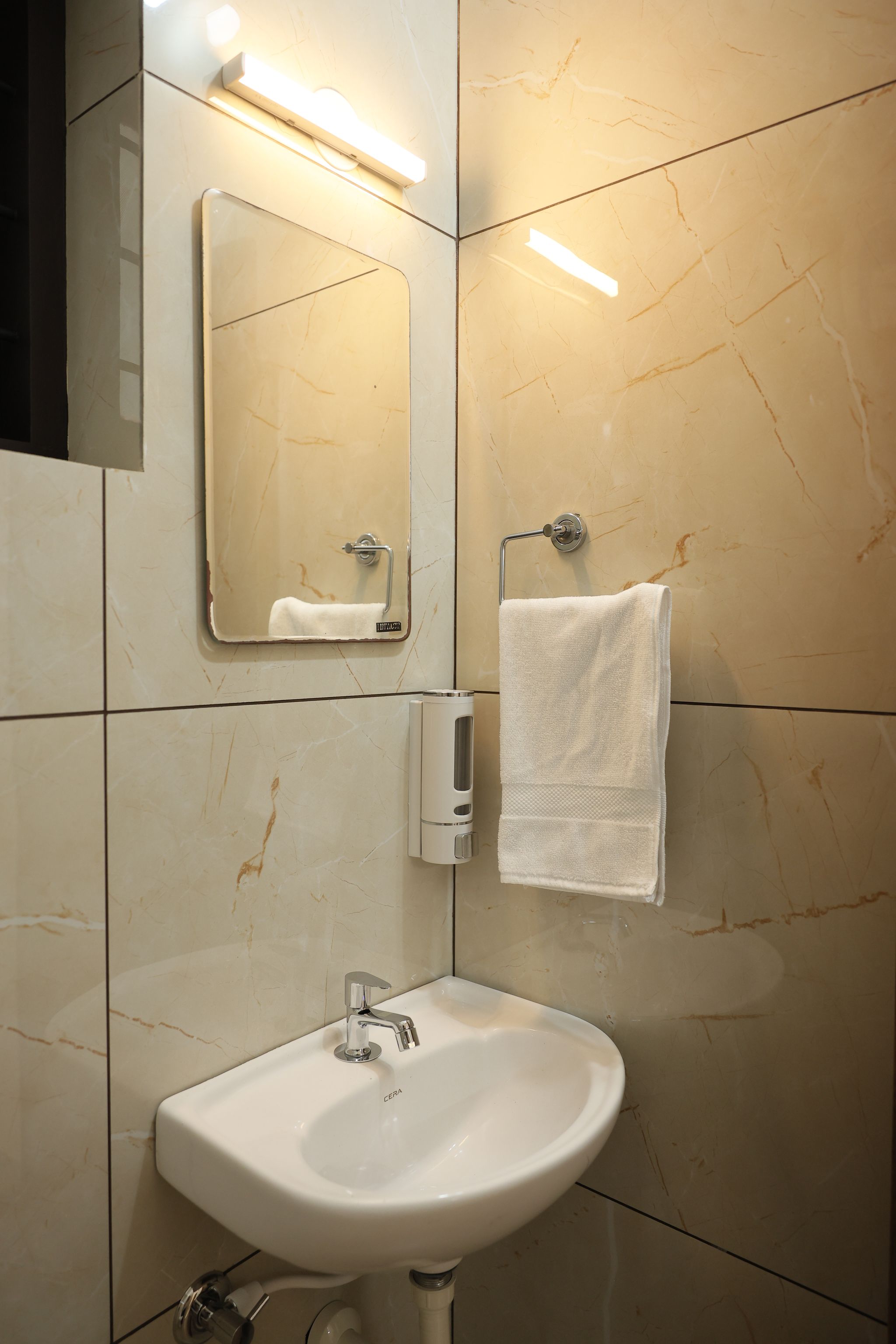 Greens Residency STANDARD DOUBLE BEDROOM 9