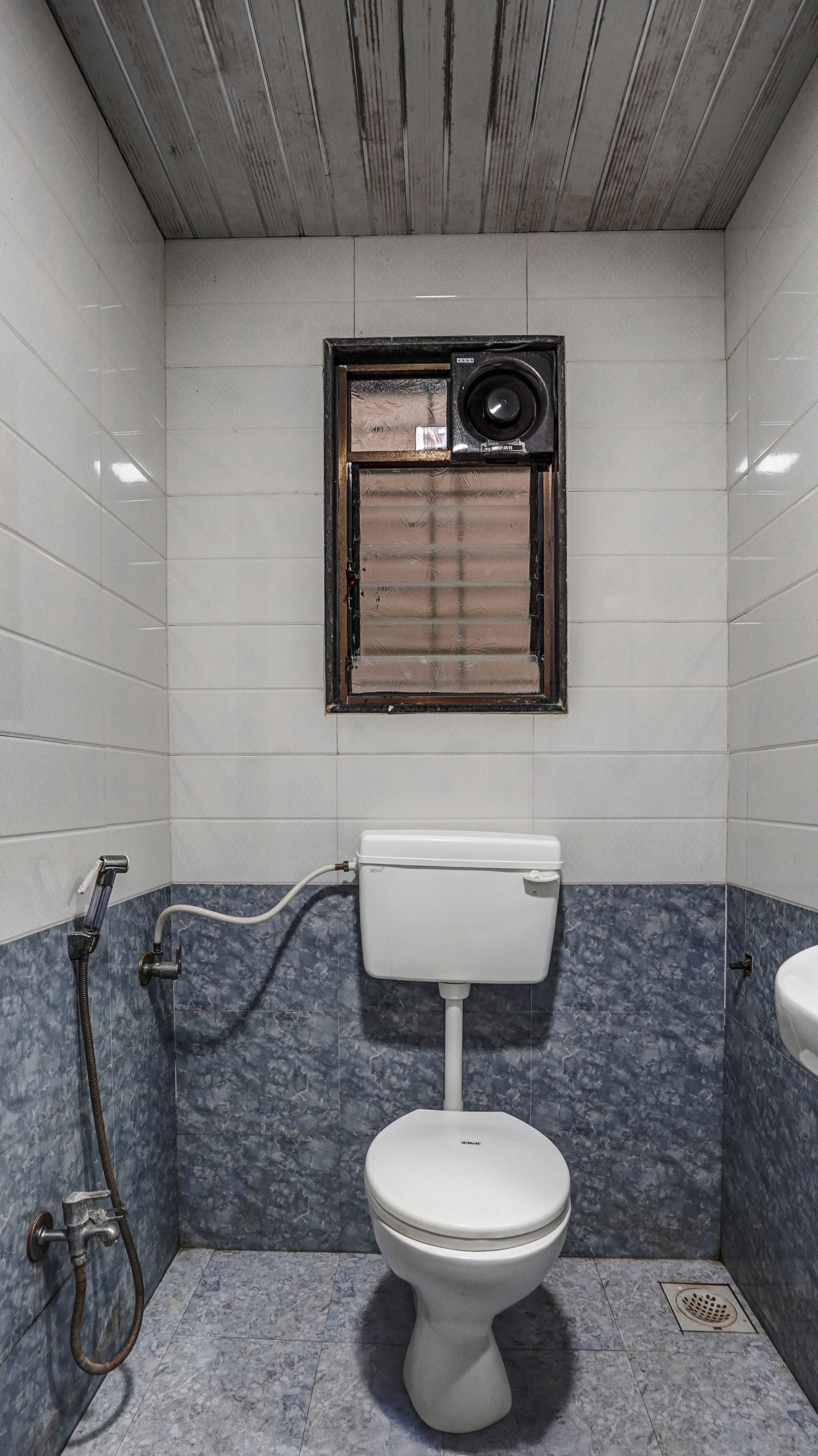 Utkarsh Hotel & Lodging Executive AC Room 7