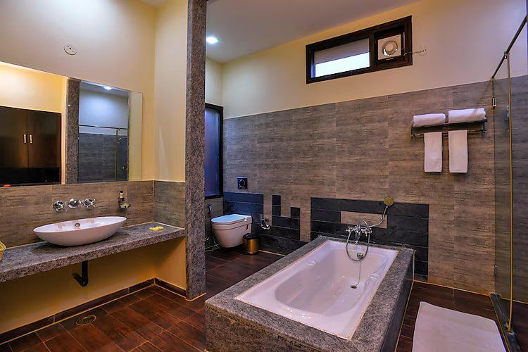 Luxury Cottage with Bath Tub and Open to Sky Shower