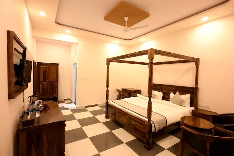 The Van Bagh Ranthambhore Maharaja Villa Garden View