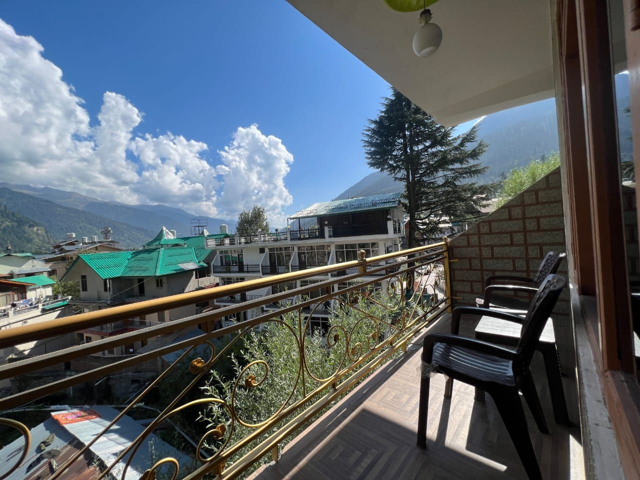 Super Deluxe Tripple Bed Room (With Private Balcony)