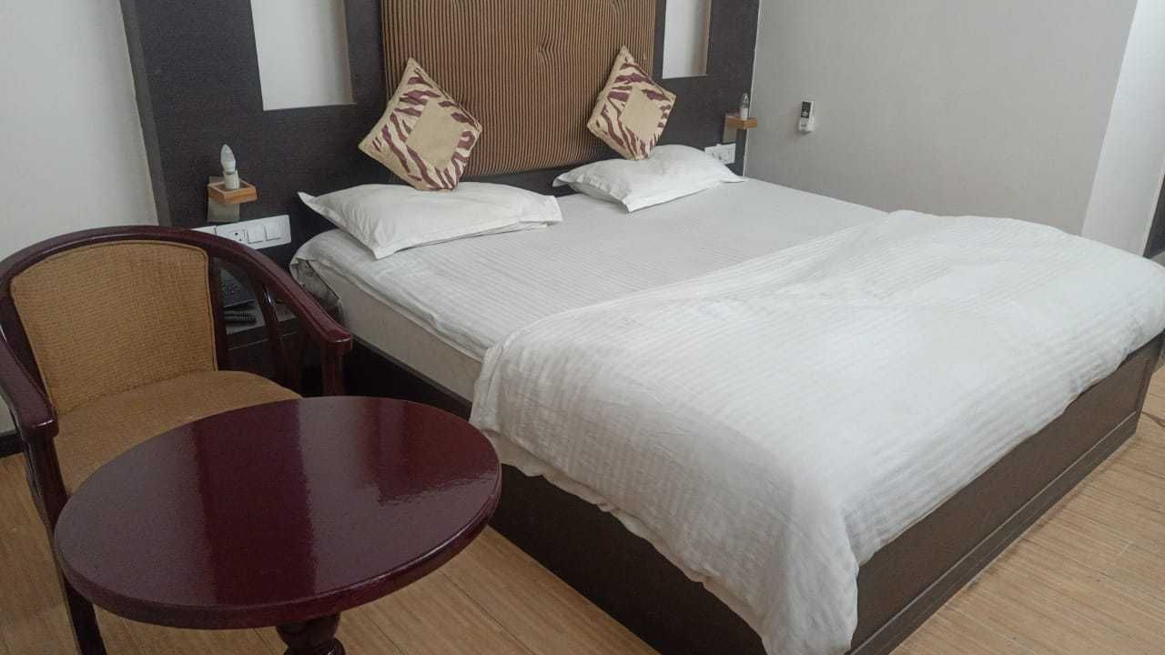 Collection O Dhanbad Railway Station Formerly Hotel VIP Residency CLASSIC 2