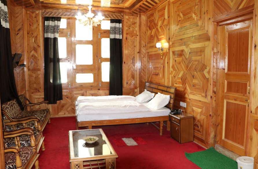 Hotel Mount Kailash Deluxe Room 2