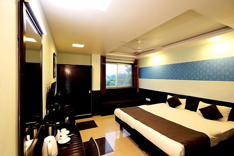 Nakshatra Hotel Suite Room 4
