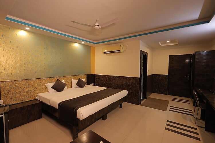 Nakshatra Hotel Executive Room 4