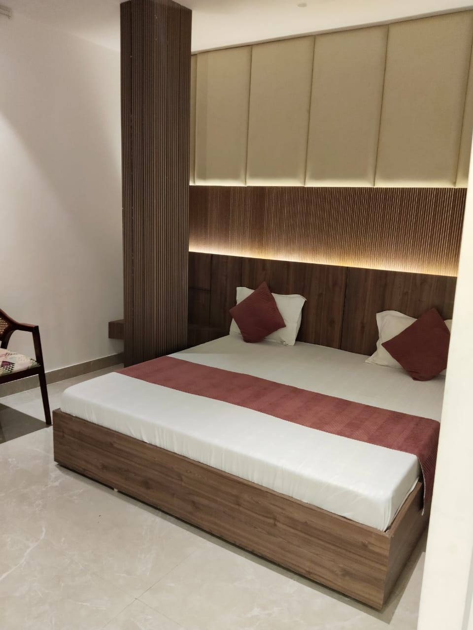 Hotel Florence, Amritsar Deluxe Room 2