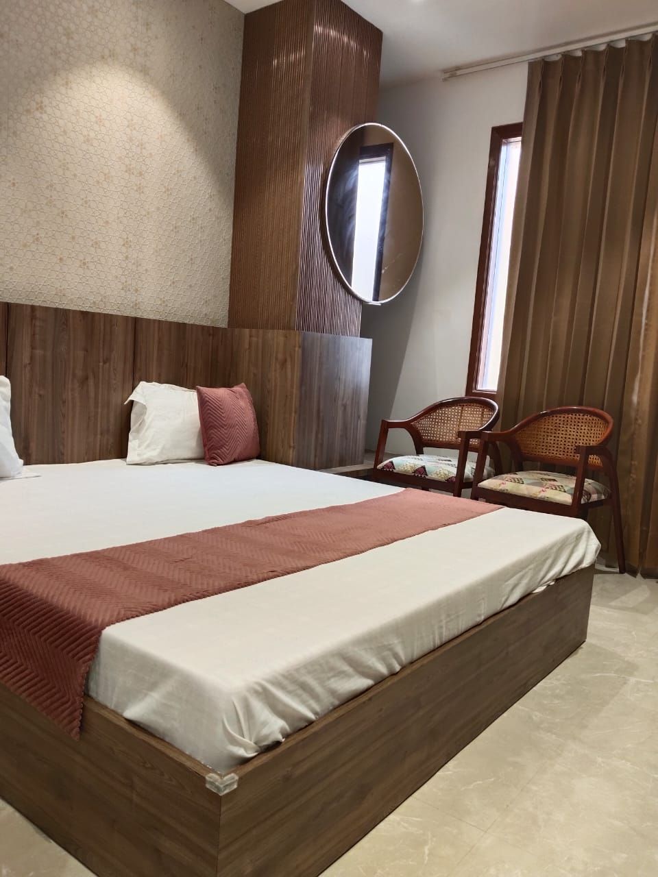 Hotel Florence, Amritsar Deluxe Room 6