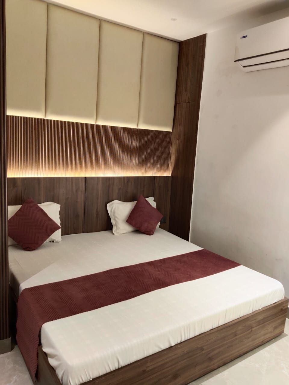 Hotel Florence, Amritsar Deluxe Room 3